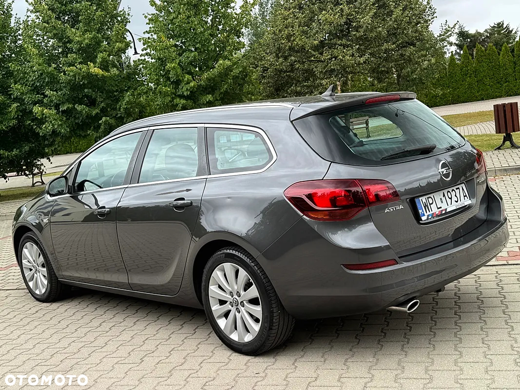 Opel Astra 1.4 Turbo Cosmo - 10