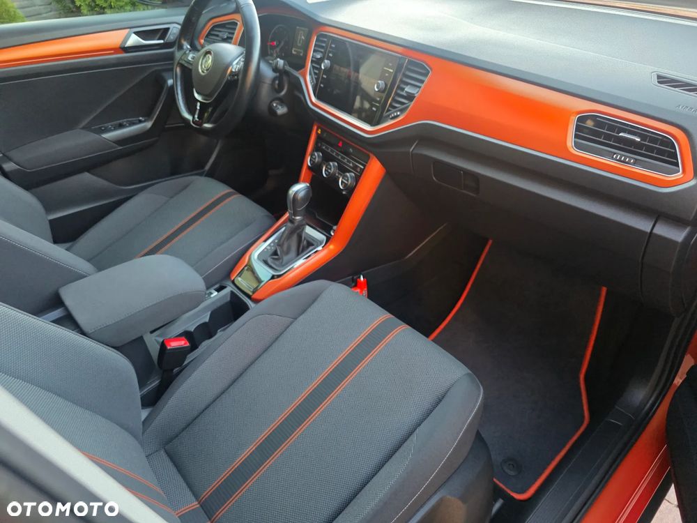 Volkswagen T-Roc - 23