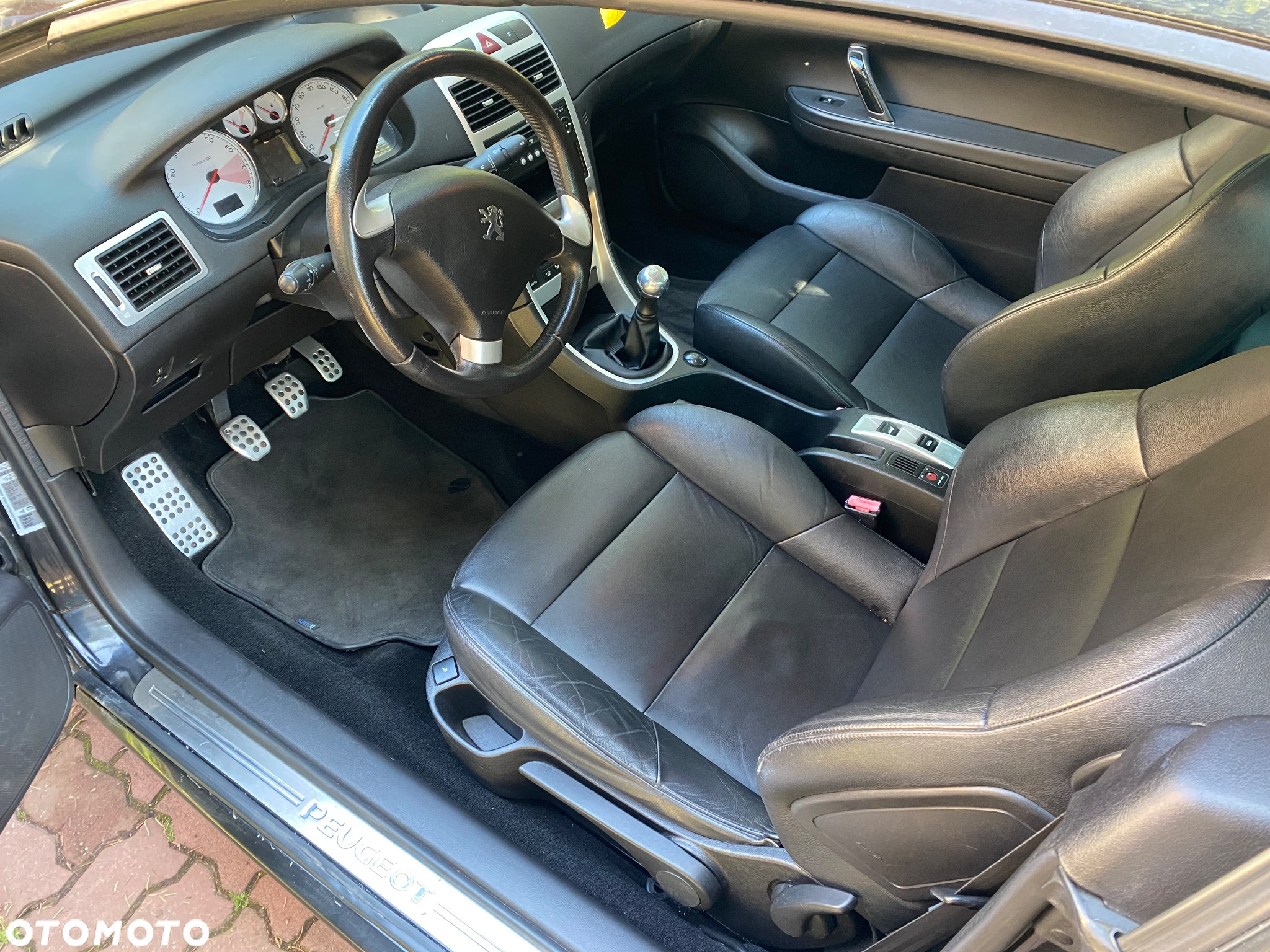 Peugeot 307 CC 2.0 Intense - 35