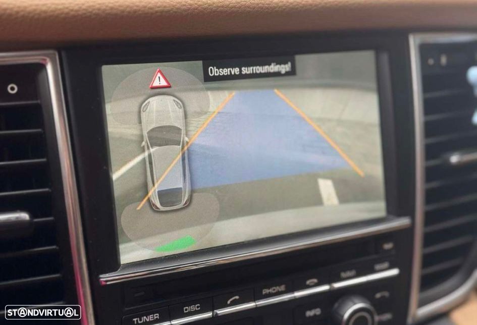 Porsche Panamera 4 PDK Platinum Edition - 16