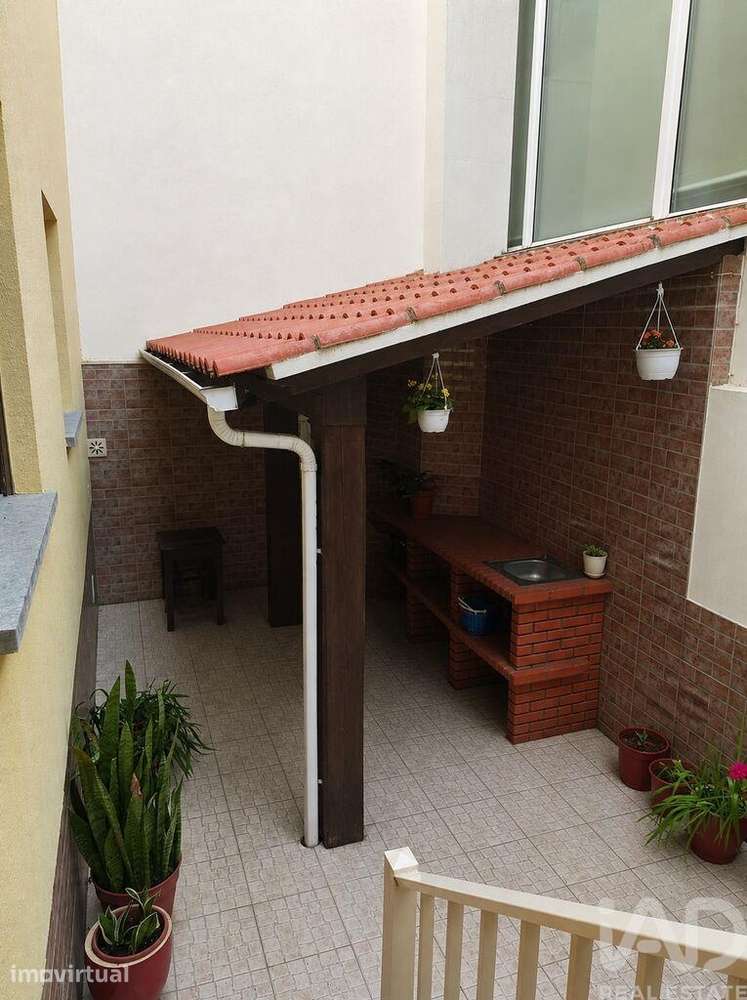 Prédio em  de 124 m2 - Grande imagem: 2/17