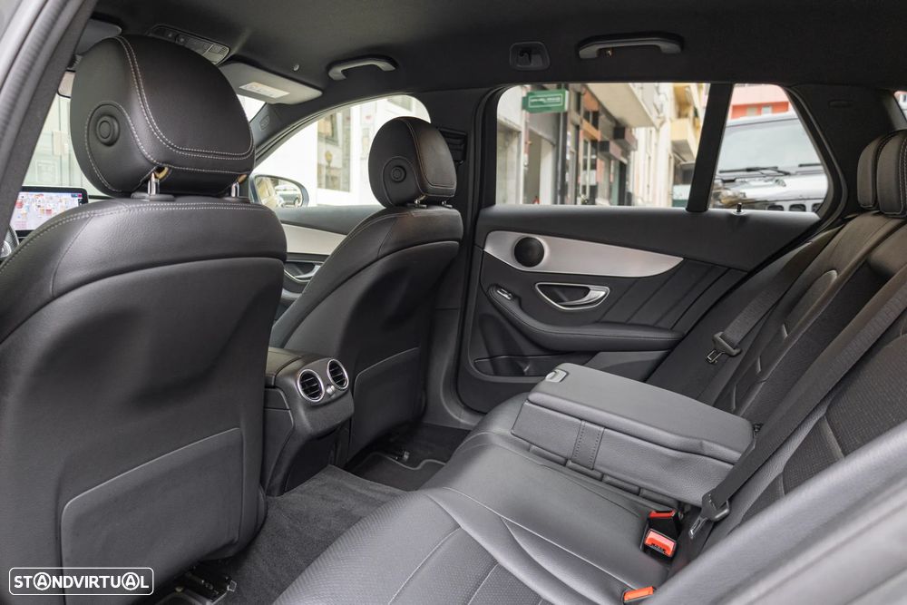 Mercedes-Benz C 300 de AMG Line - 36