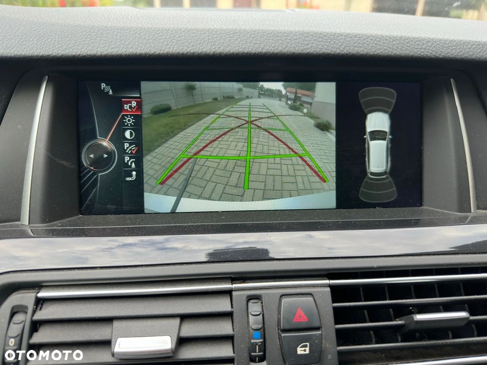 BMW Seria 5 530d xDrive - 15