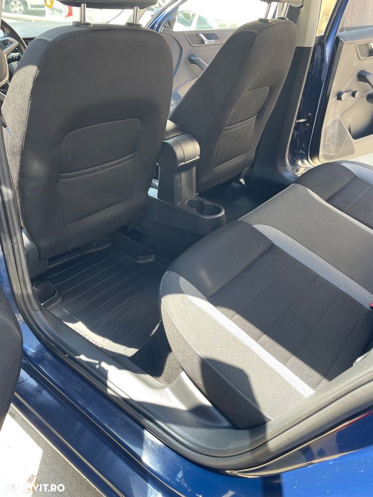 Skoda RAPID 1.6 TDI Ambition - 13