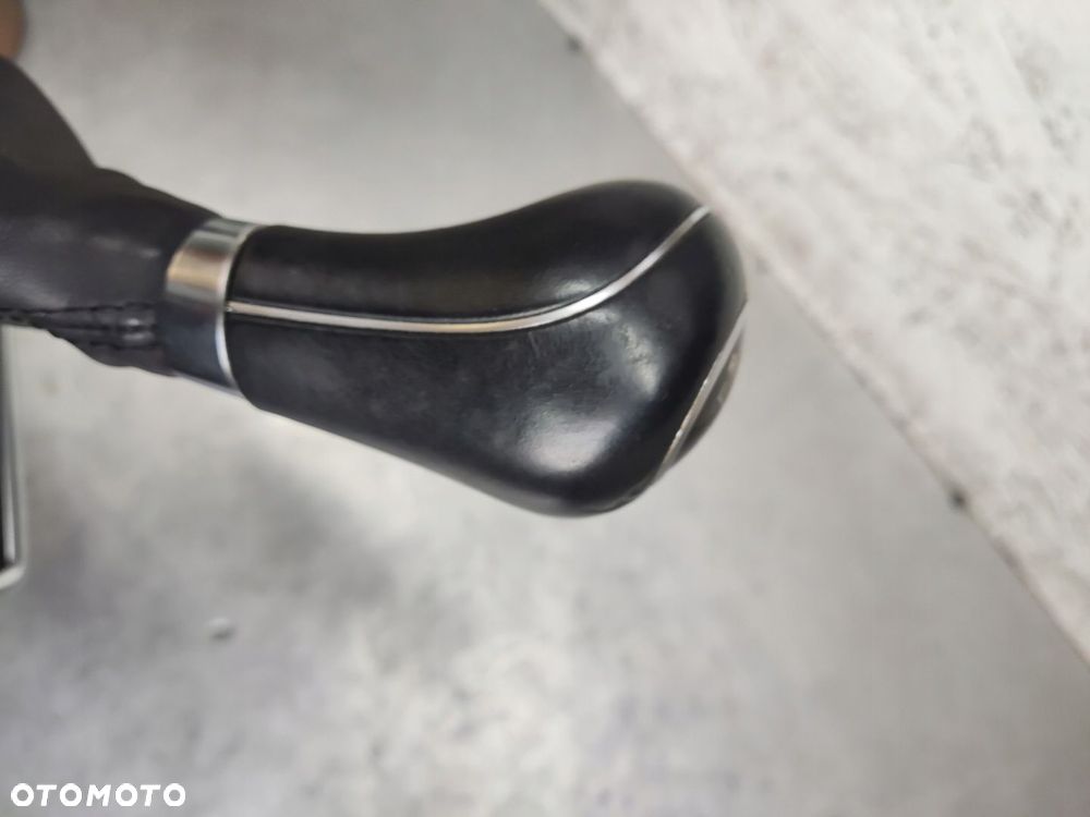MERCEDES C KLASA W204 GAŁKA MIESZEK ZMIANY BIEGÓW MANUAL - 6
