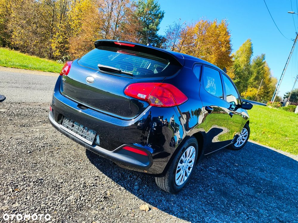 Kia Ceed 1.4 CVVT Attract - 3