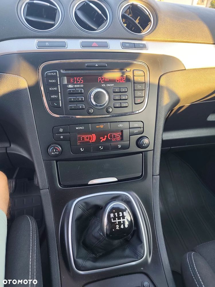 Ford S-Max - 10