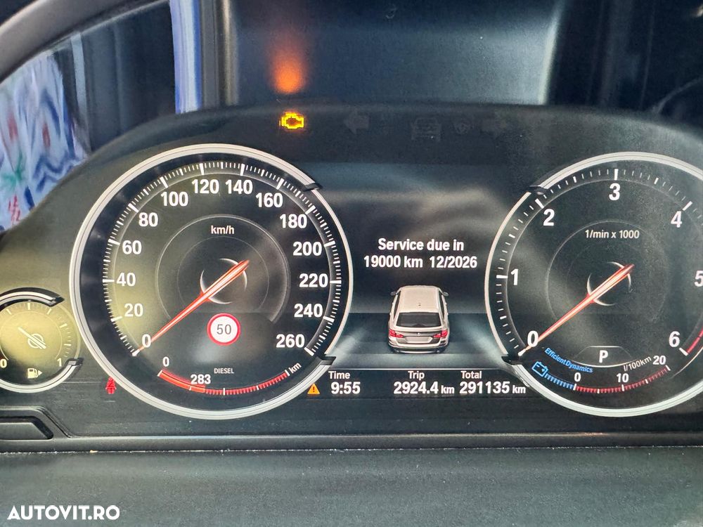 BMW Seria 5 525d xDrive - 11
