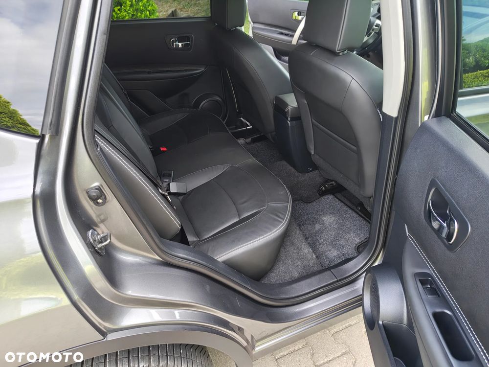 Nissan Qashqai 2.0 CVT lounge - 16