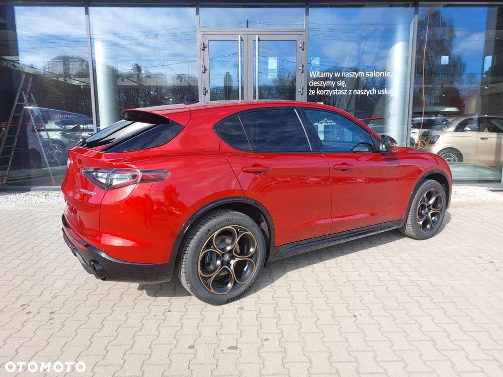 Alfa Romeo Stelvio 2.0 Turbo Intensa Q4 - 4