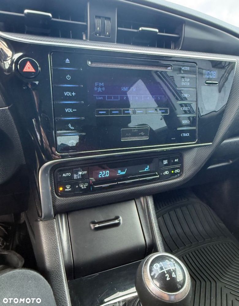 Toyota Auris 1.33 Dual-VVT-i - 13