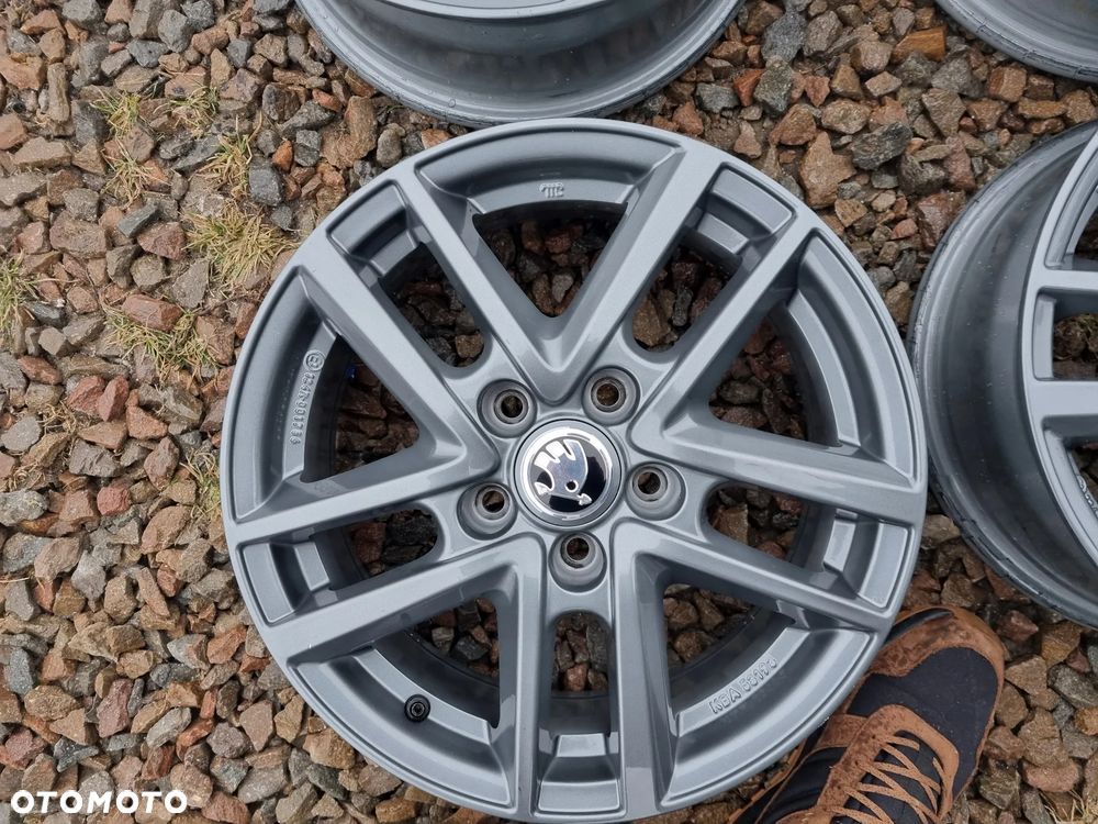 VW PASSAT 3G0,T-ROC,SEAT LEON,SKODA SUPERB,AUDI A4 6,5X16 ET41 super stan - 9