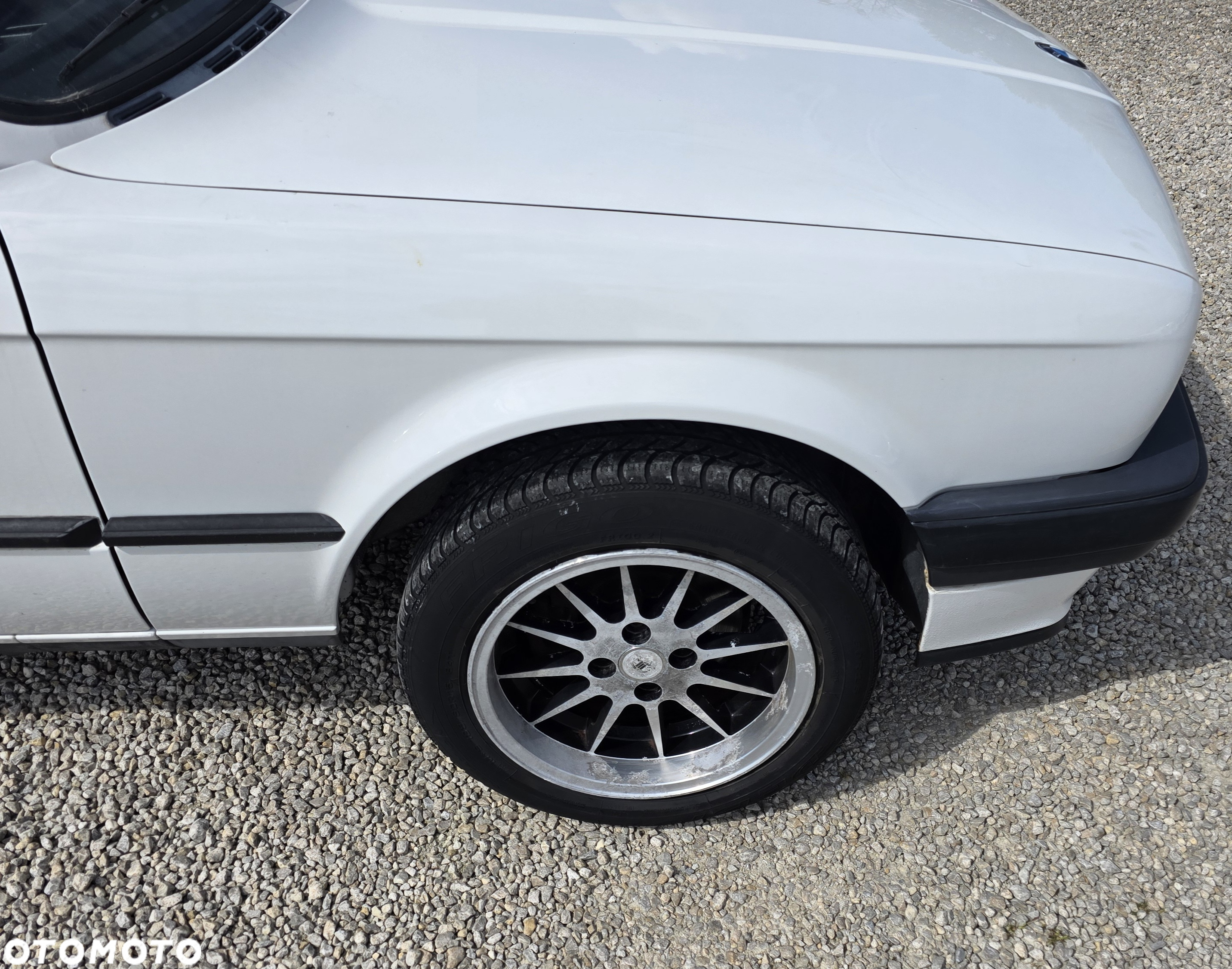 BMW Seria 3 316i - 24