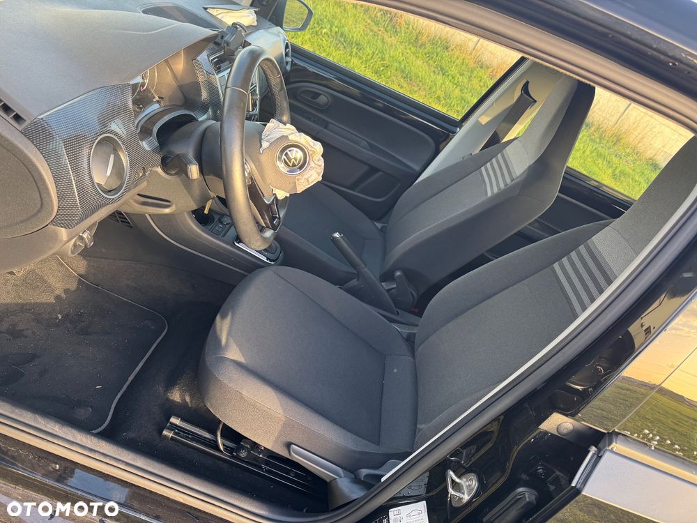 Volkswagen up! - 19