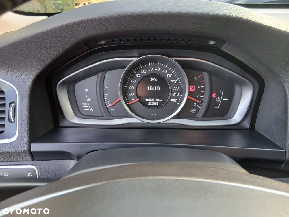 Volvo V60 D3 Summum - 24