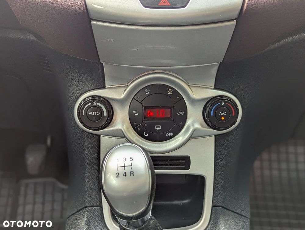 Ford Fiesta 1.25 Ghia EU5 - 9