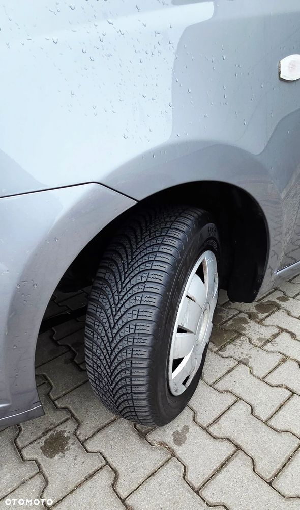 Chevrolet Aveo 1.2 16V Base - 11