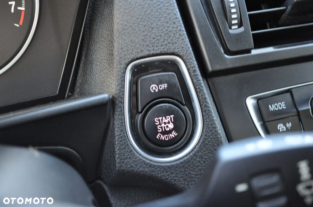 BMW Seria 1 116i - 30