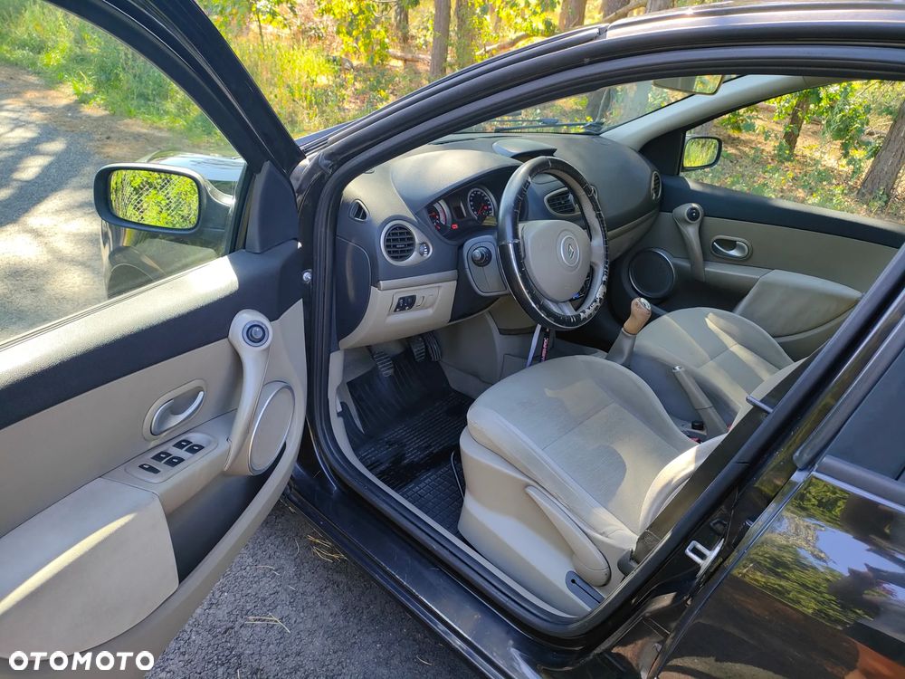 Renault Clio - 5