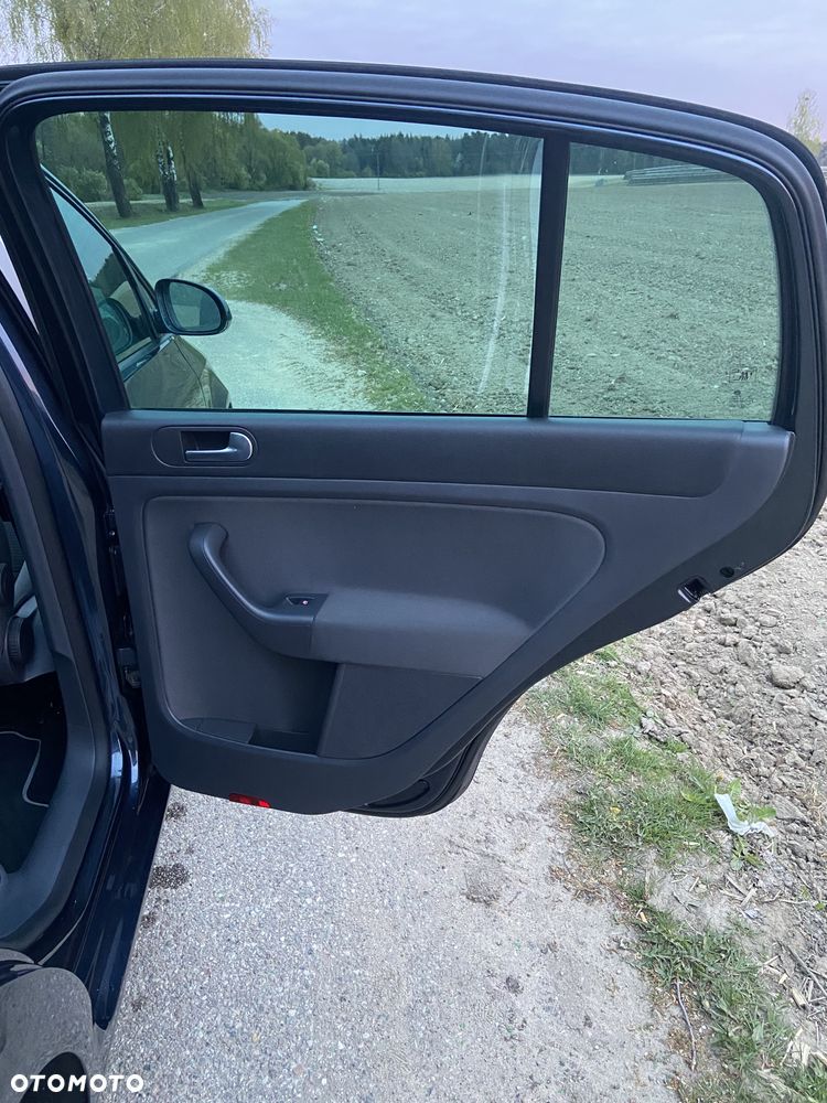Volkswagen Golf Plus 1.9 TDI DPF United - 25