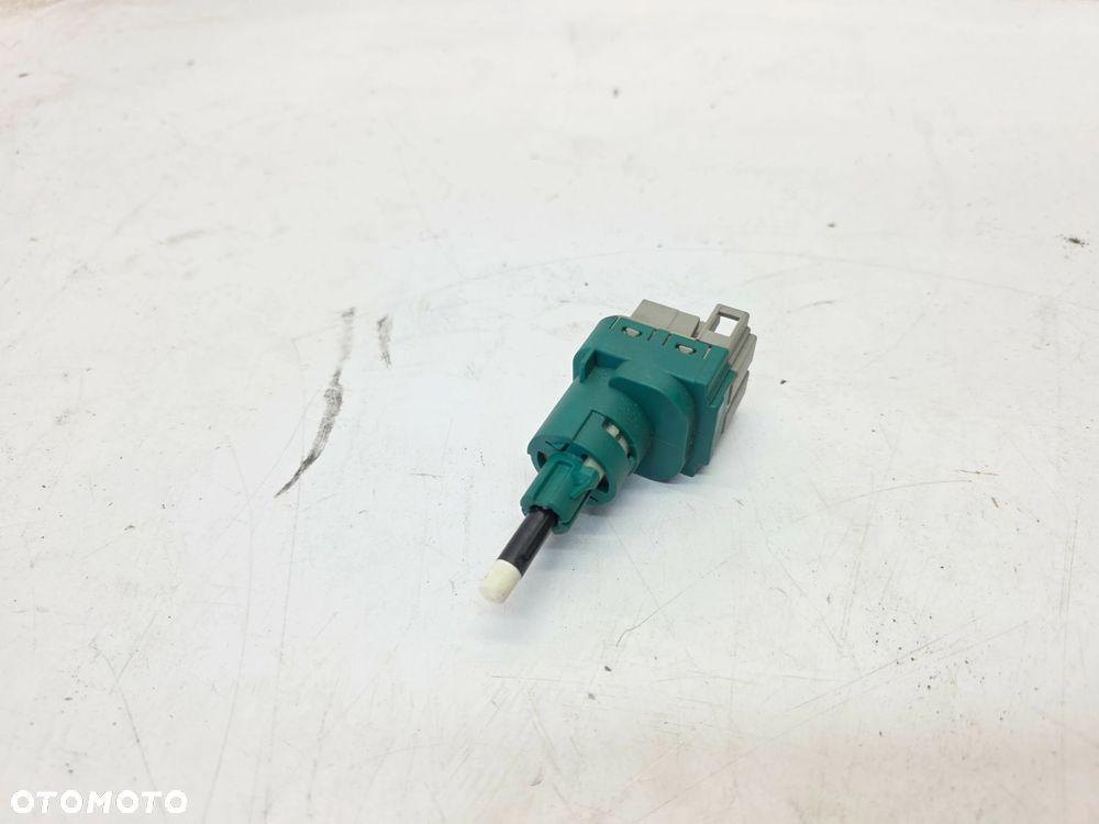 CZUJNIK HAMULCA STOP AUDI Q7 4L 7L6945511C - 2
