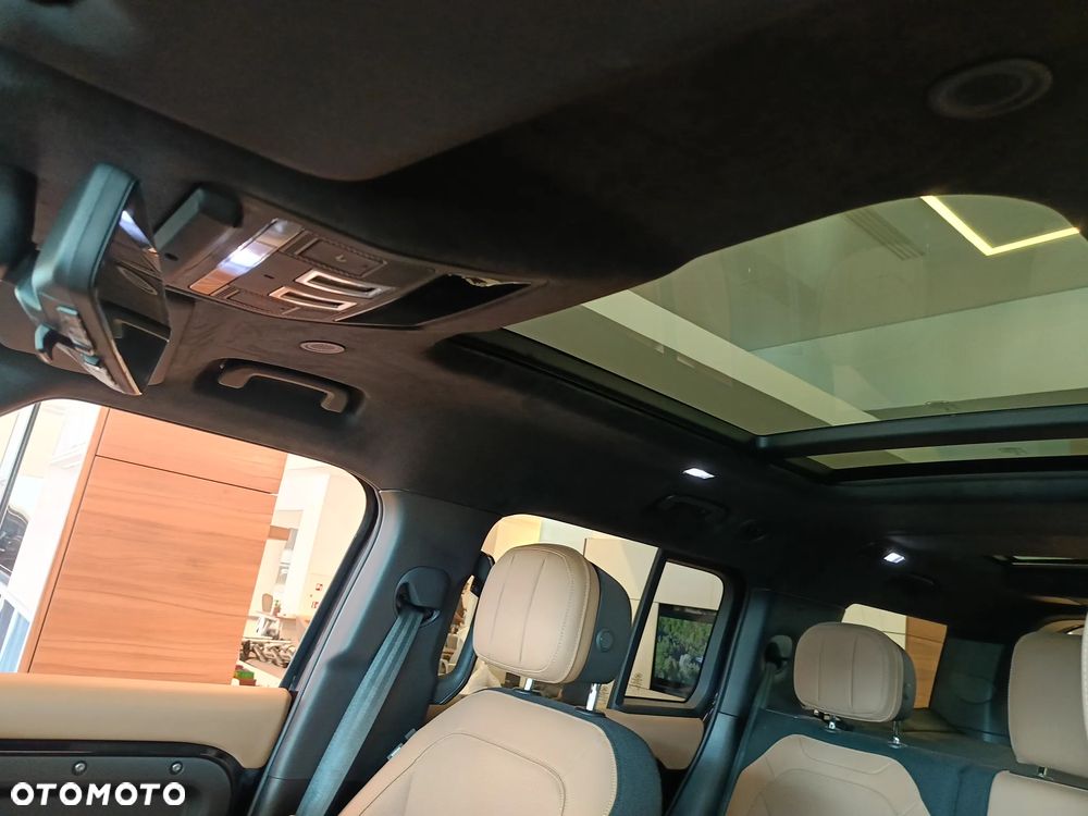 Land Rover Defender 5.0 P500 V8 - 26