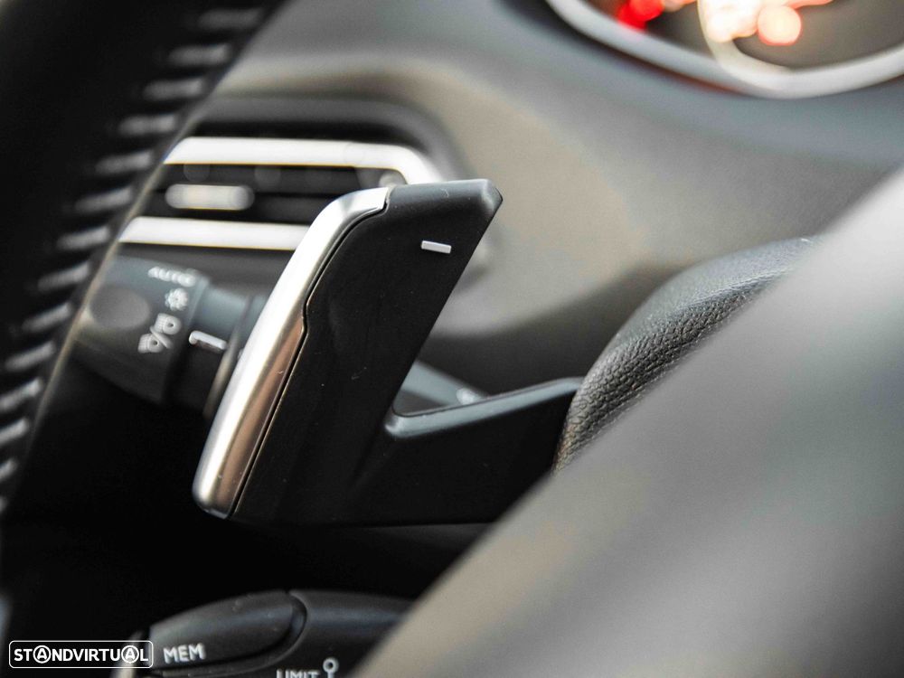 Peugeot 308 1.2 PureTech Allure Pack EAT8 - 37
