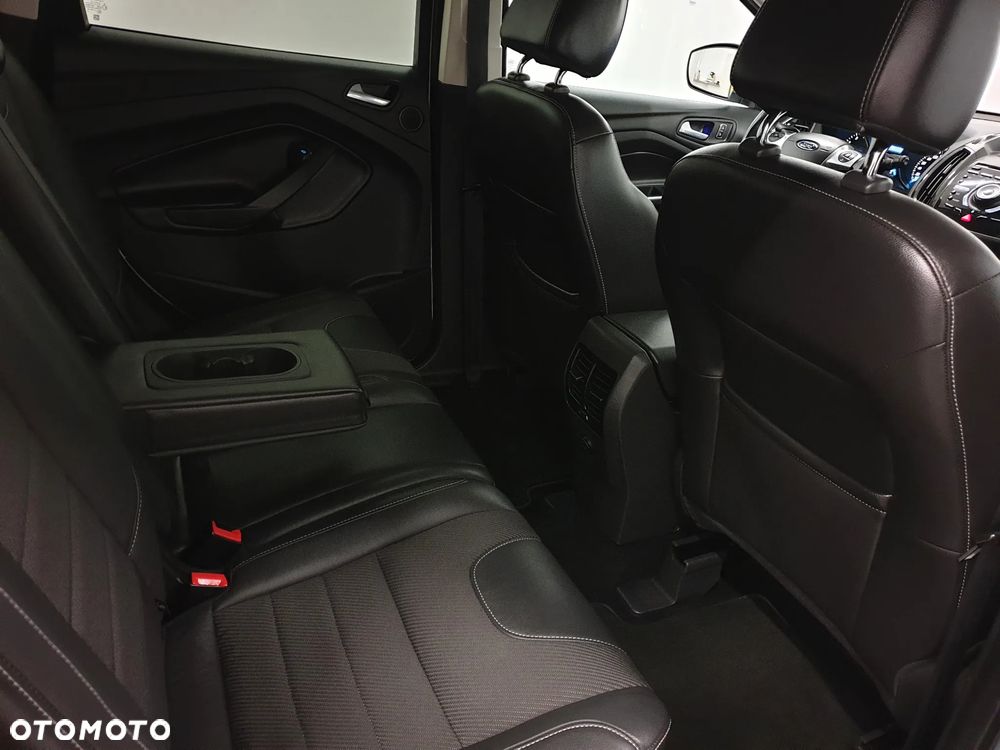 Ford Kuga 1.6 EcoBoost 2x4 Individual - 40