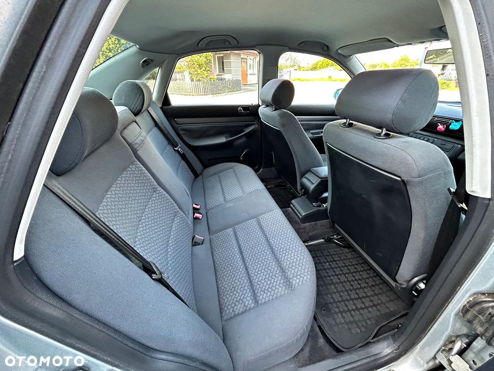 Audi A4 Limousine - 5