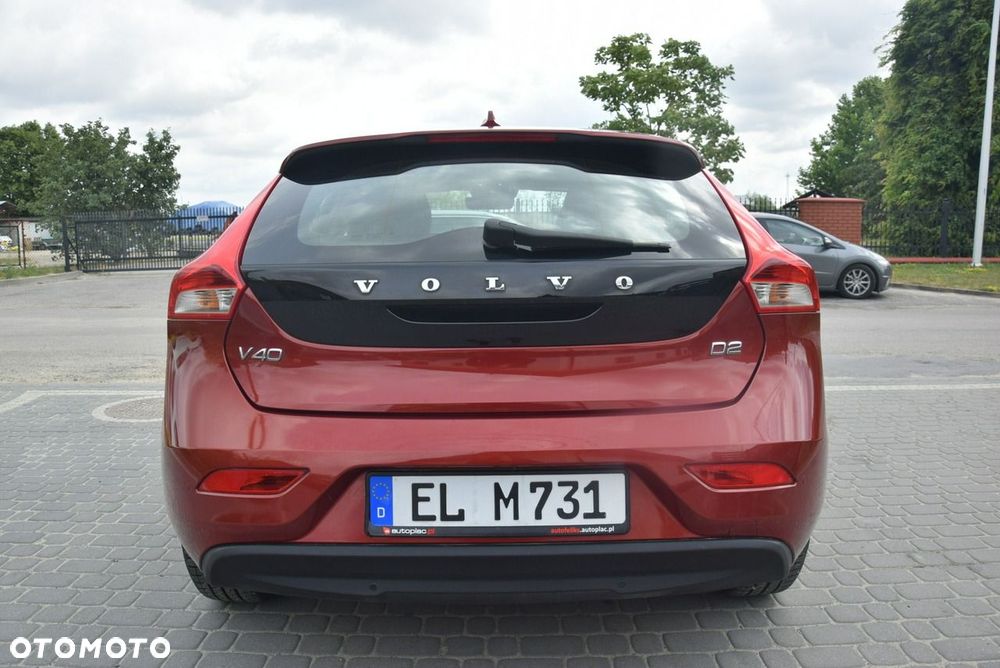 Volvo V40 D2 Momentum - 16
