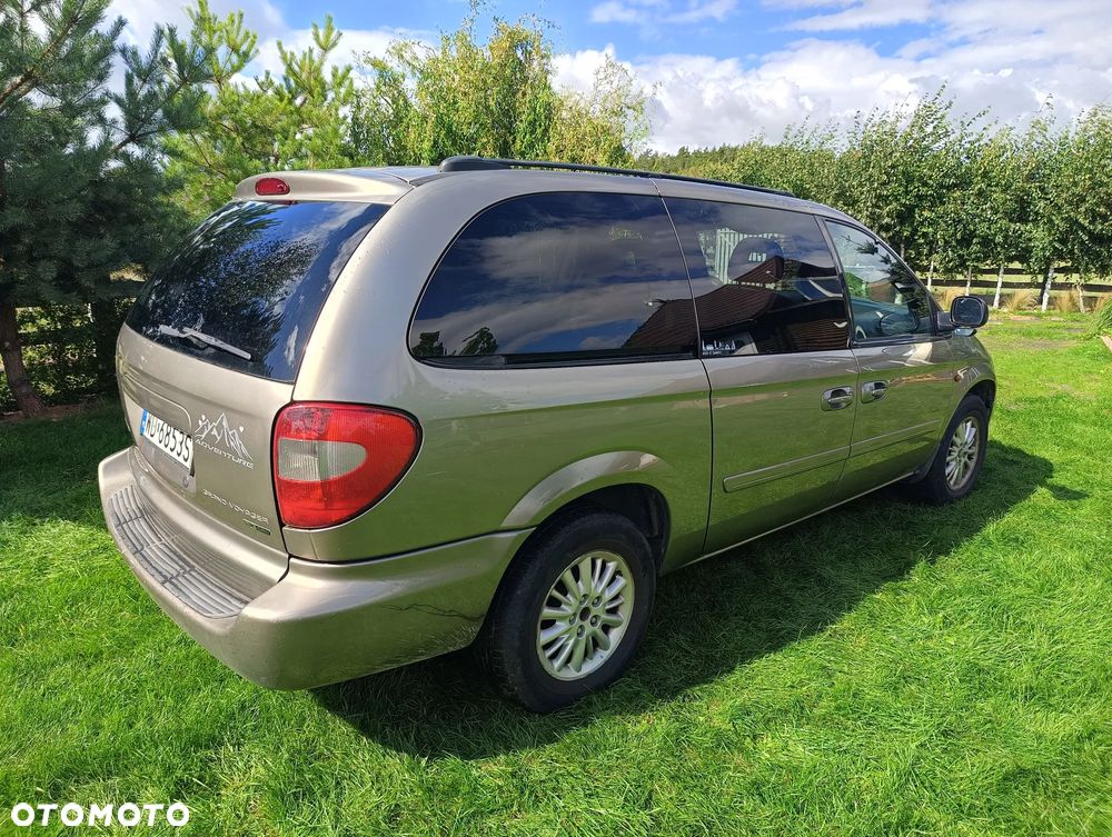 Chrysler Grand Voyager 2.8 CRD LX - 3