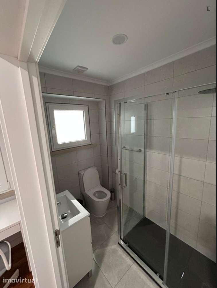 Quarto - localizado em Sete Rios Lisbon - Grande imagem: 5/15