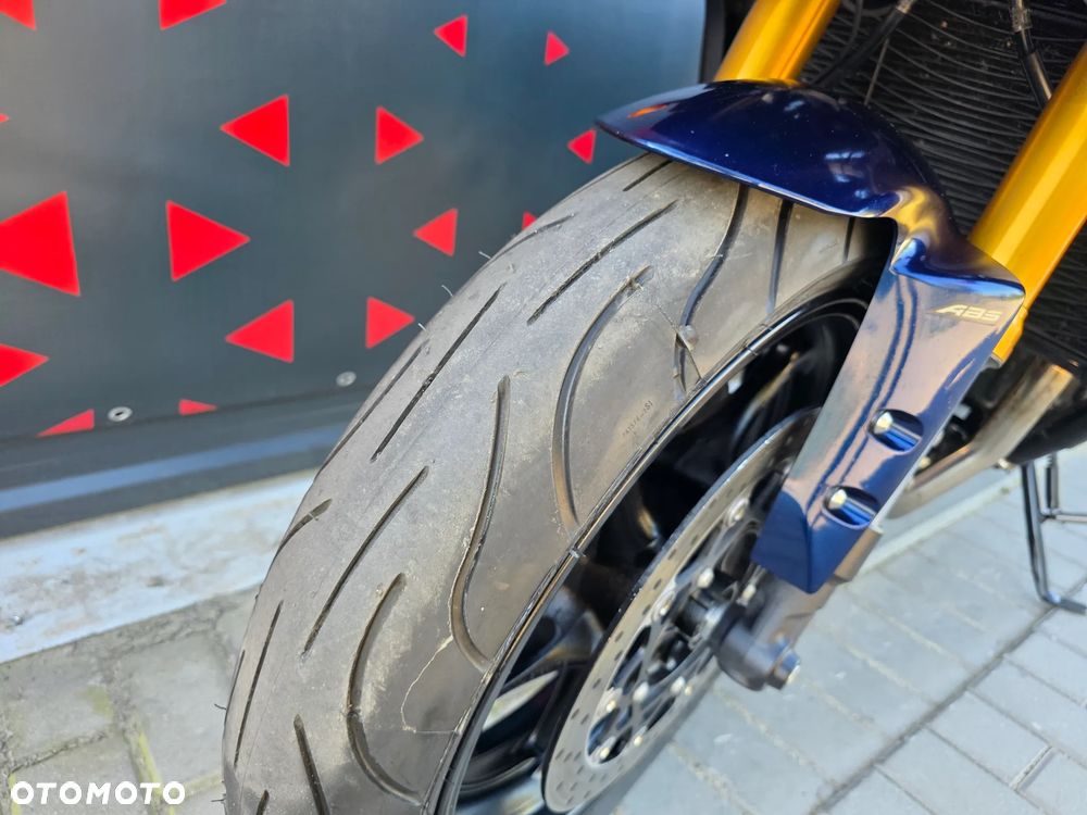 Yamaha FZ - 20