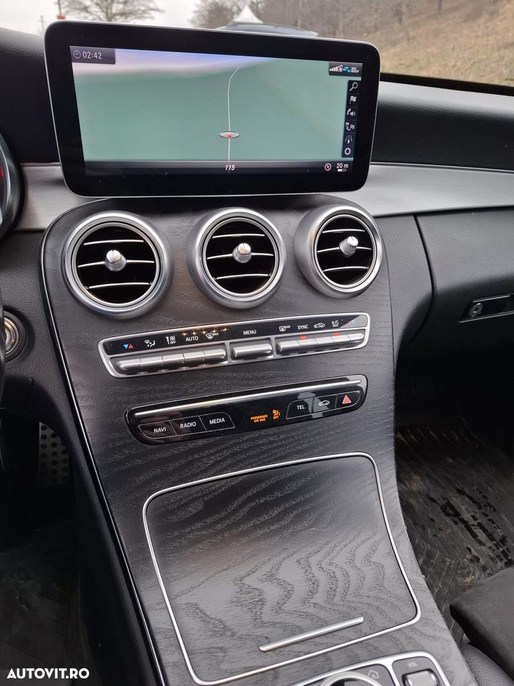 Mercedes-Benz C 220 d Aut - 12