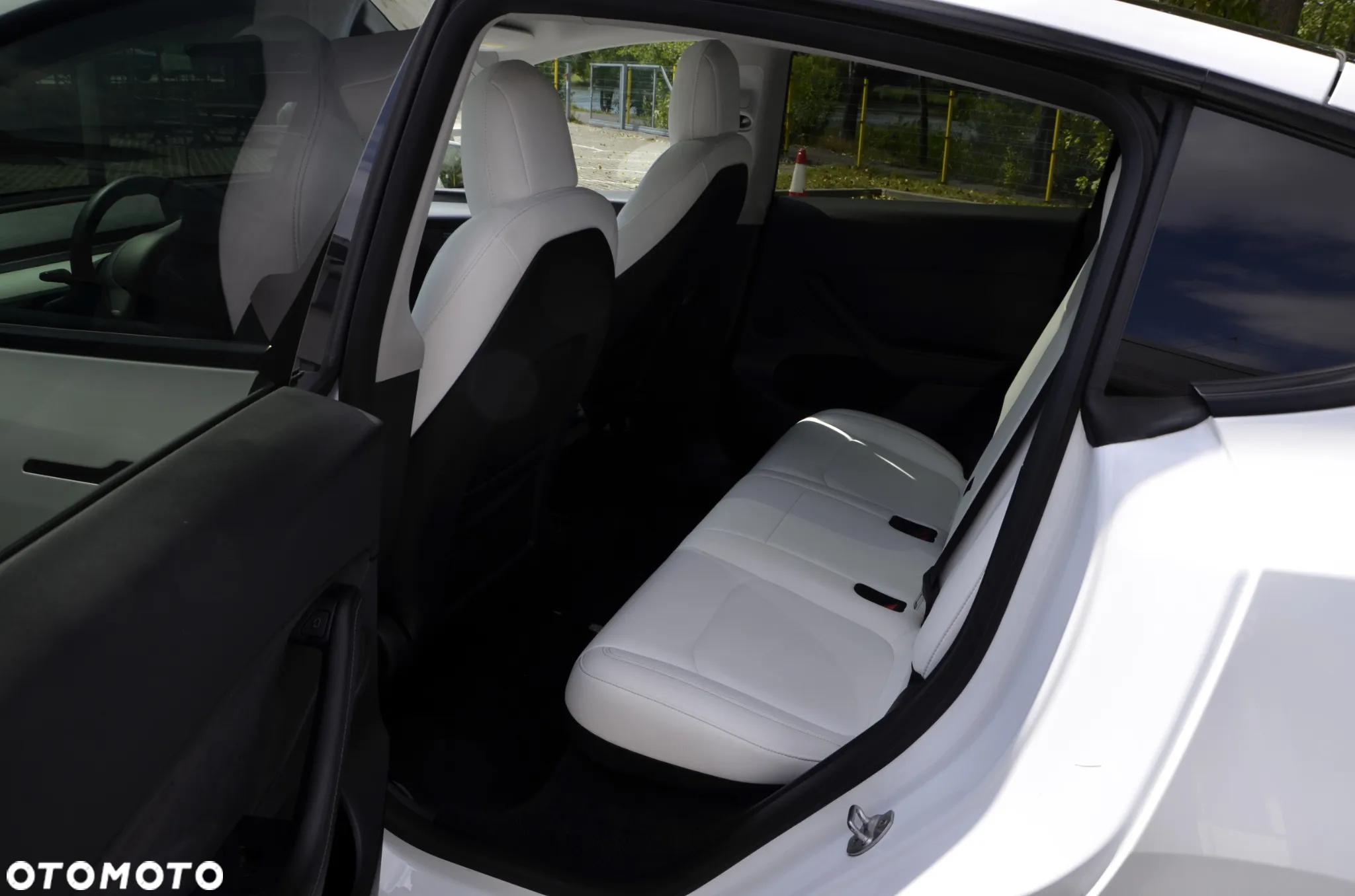 Tesla Y RWD - 11