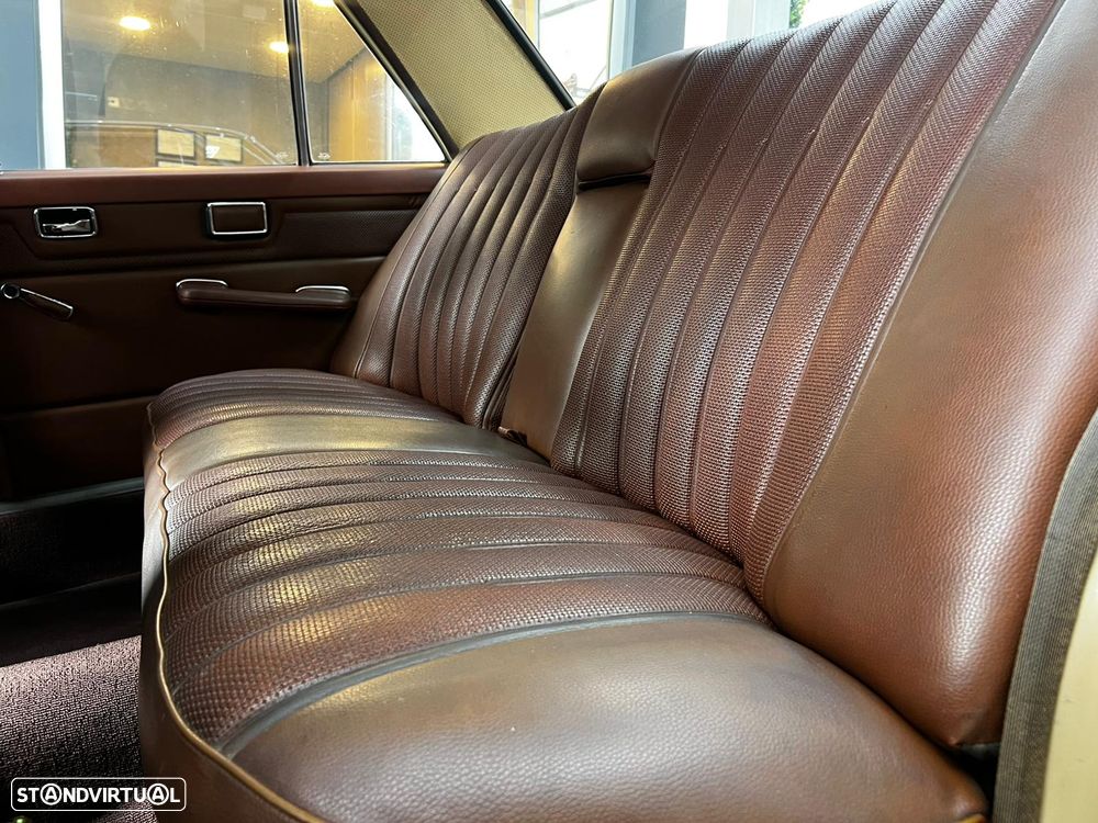 Mercedes-Benz W114/W115 (1968-1974) - 12