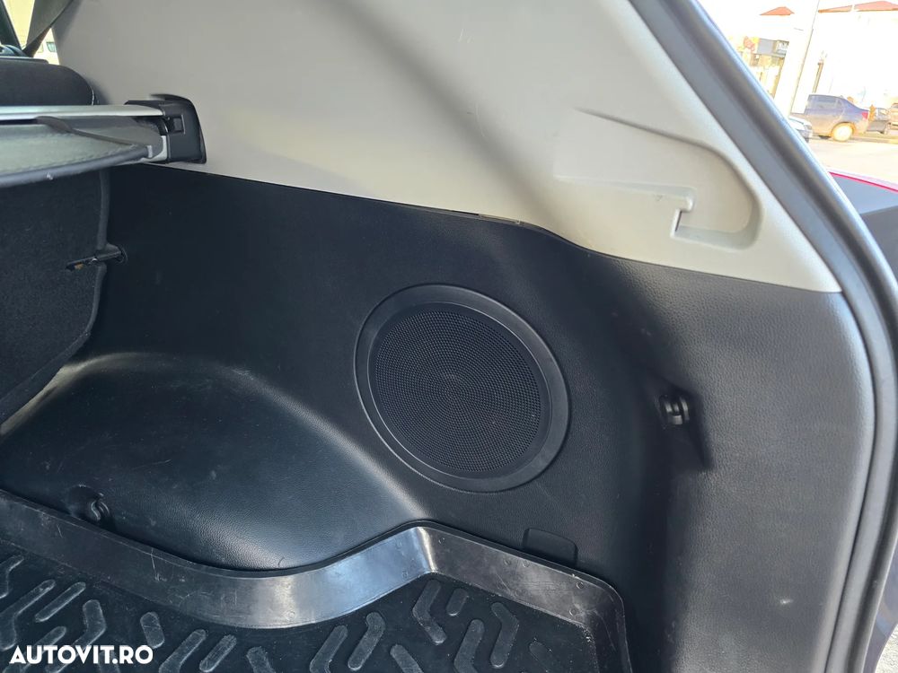 Kia Sportage 2.0 CRDI 4WD Automatik Spirit - 9