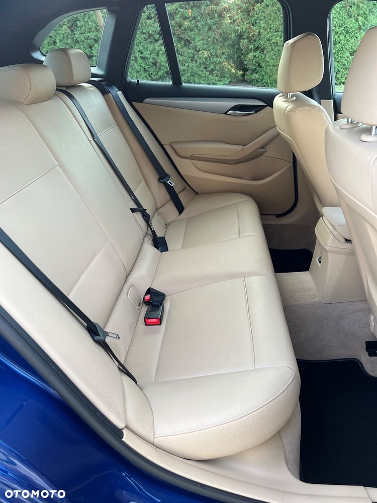 BMW X1 sDrive18d Sport Line - 32
