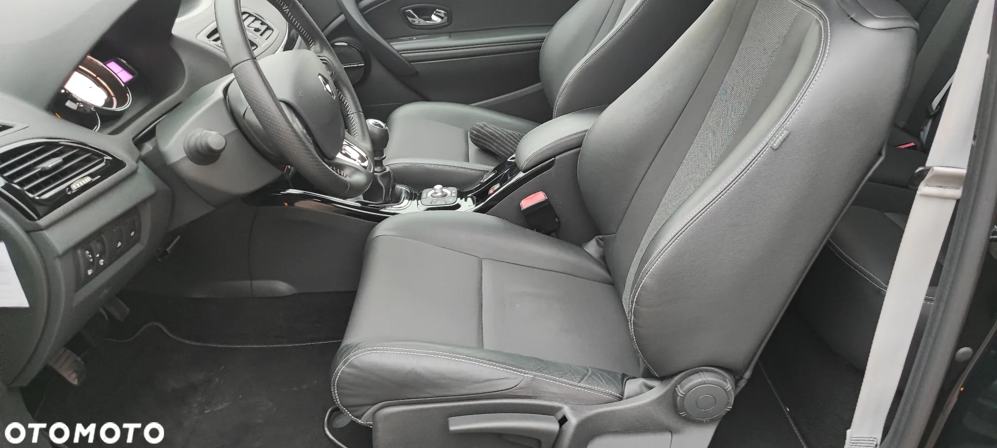 Renault Megane Grandtour ENERGY TCe 115 Start & Stop Bose Edition - 22