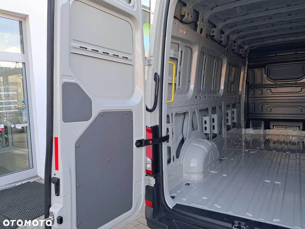 Volkswagen Crafter - 27