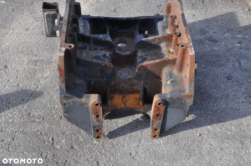 WSPORNIK RAMA SUPORT CASE NEW HOLLAND 94180C5