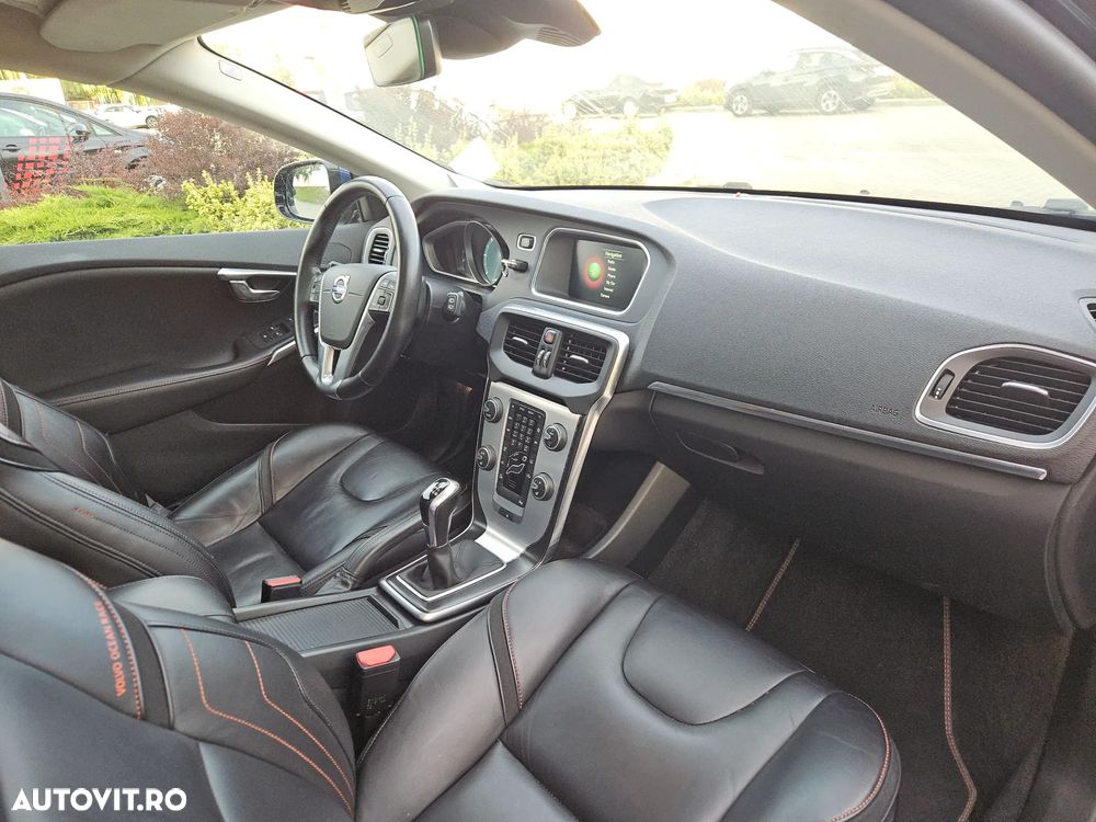 Volvo V40 D2 Ocean Race - 11