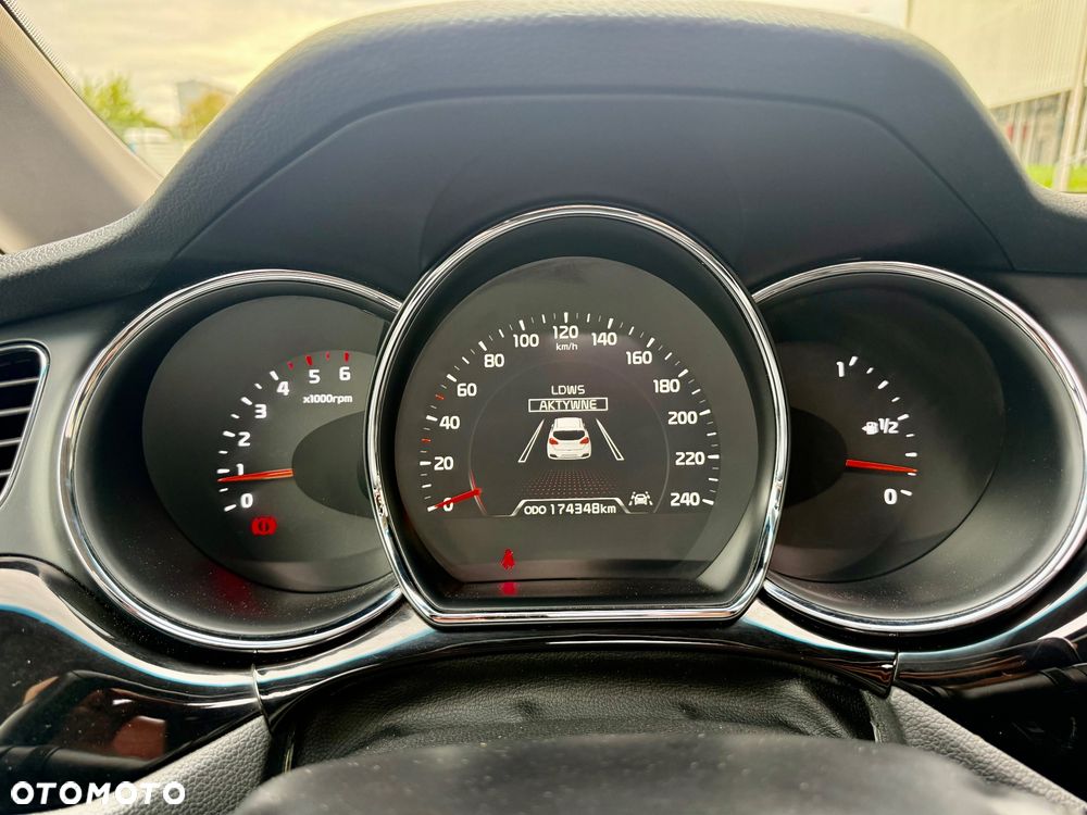 Kia Ceed 1.6 CRDi 128 ISG Platinum Edition - 32