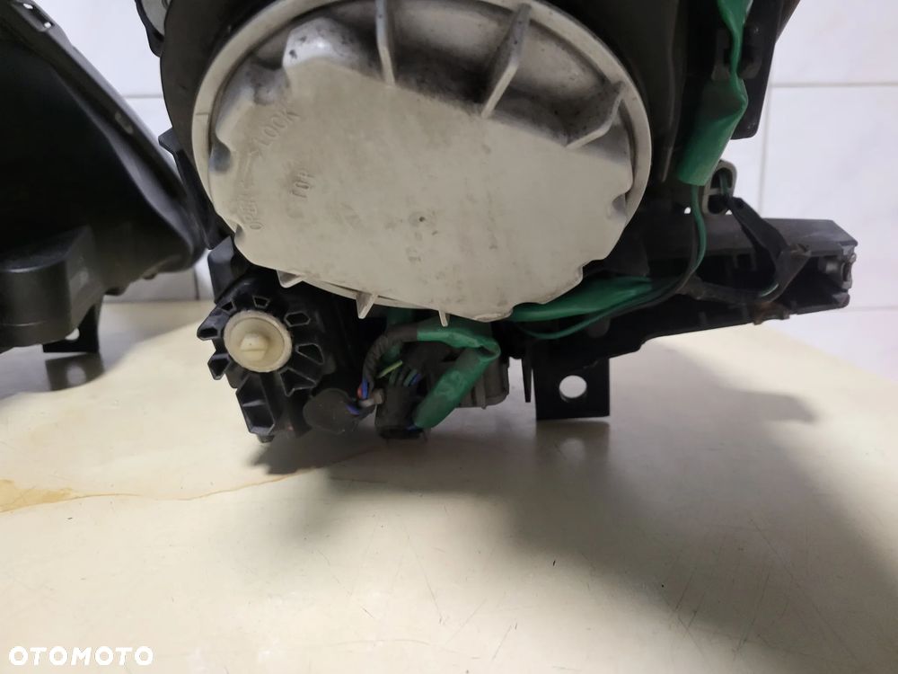 Nissan 350z komplet xenon lift prawa - 2