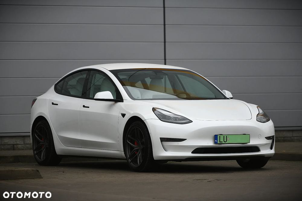 Tesla Model 3 - 2