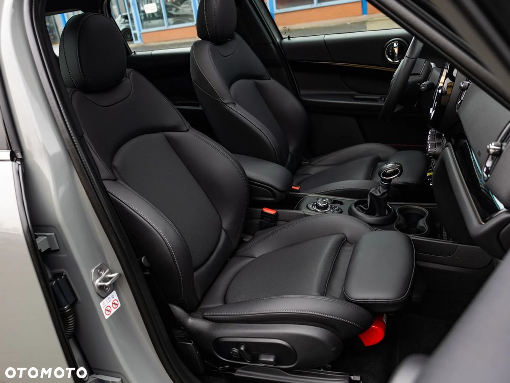 MINI Countryman Cooper SE ALL4 Classic Trim - 25