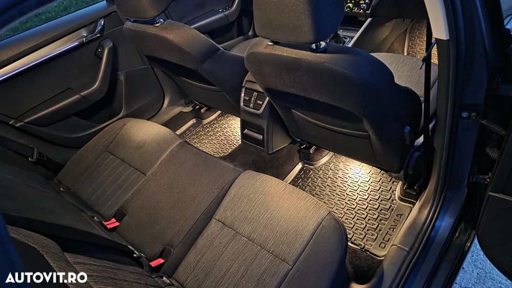 Skoda Octavia ver-combi-1-4-tsi-style - 8