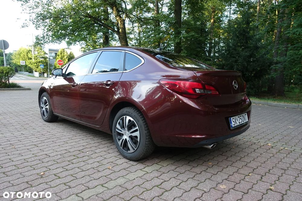 Opel Astra - 4