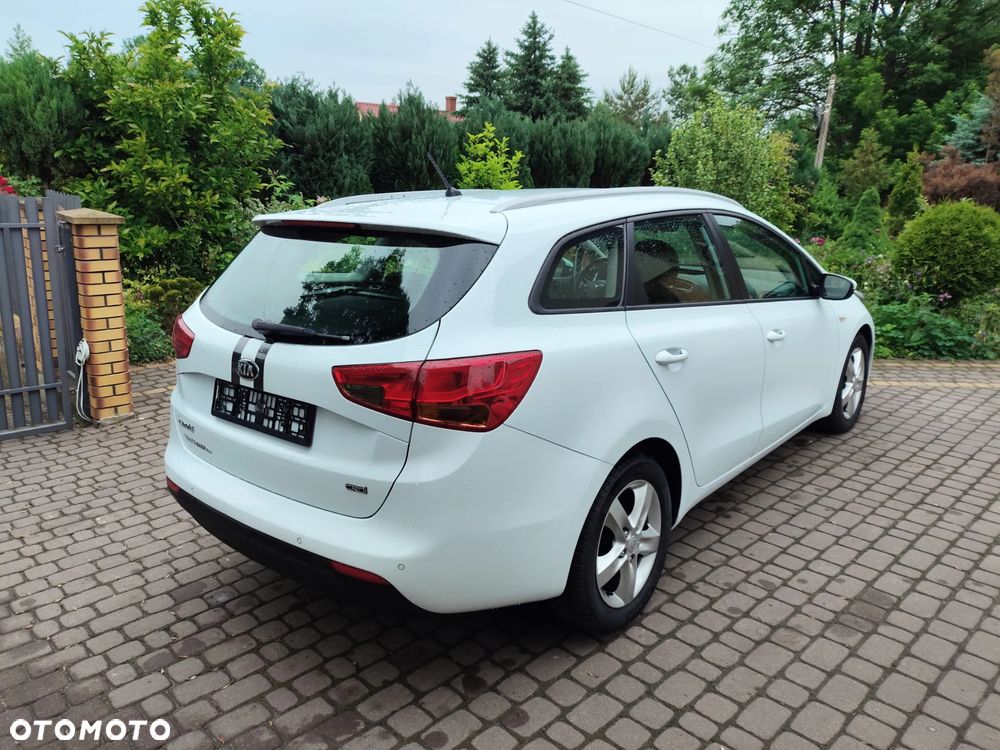 Kia Ceed - 26