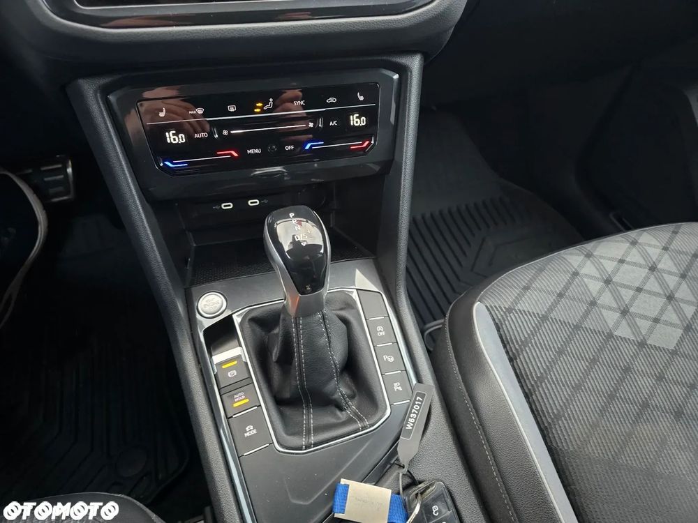 Volkswagen Tiguan 1.5 eTSI R-Line Plus DSG - 31
